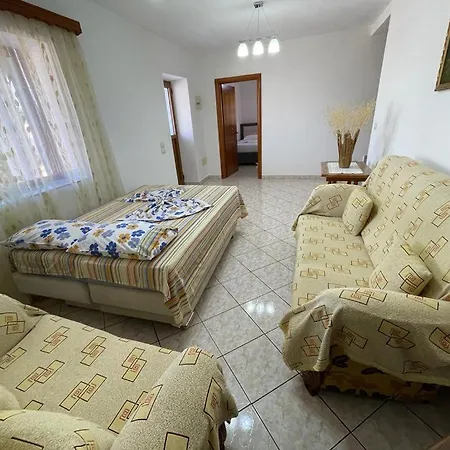 Prázdninový dům Kalemi Holiday